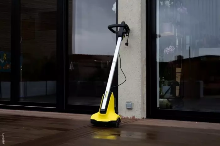 Comment bien nettoyer sa terrasse en bois