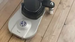 Bordureuse à parquet